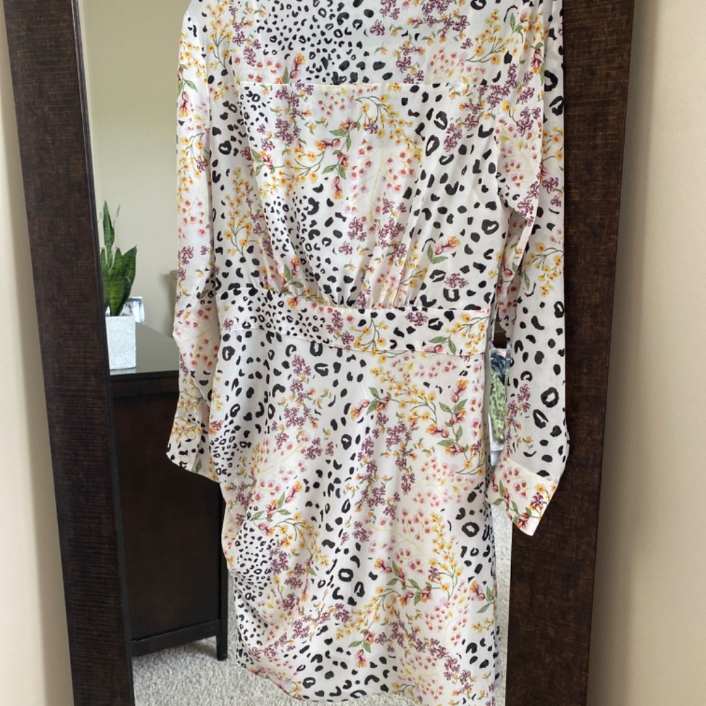 Dress - Picture 5 of 5